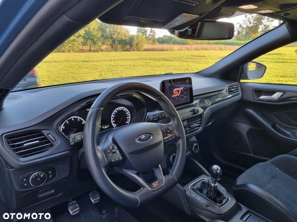 Ford Focus 2.3 EcoBoost ST-3 - 11