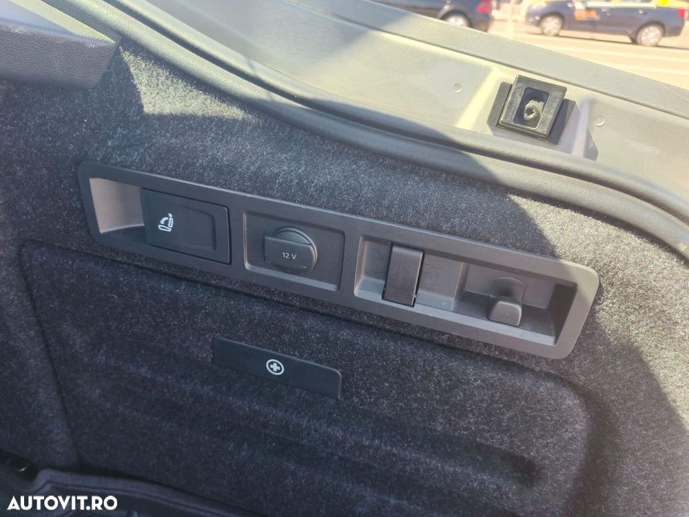 Skoda Superb 2.0 TDI DSG Laurin & Klement - 15