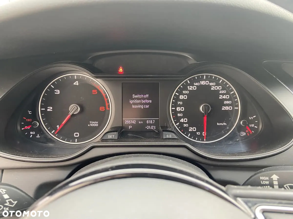Audi A4 Avant 2.0 TDI DPF quattro S tronic S line Sportpaket - 25