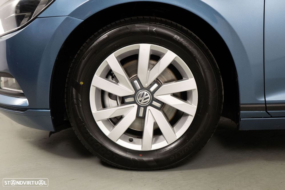 VW Passat Variant 1.6 TDI Confortline - 18