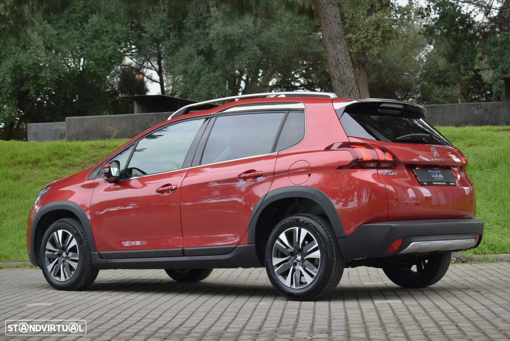 Peugeot 2008 1.2 PureTech Allure EAT6 - 2