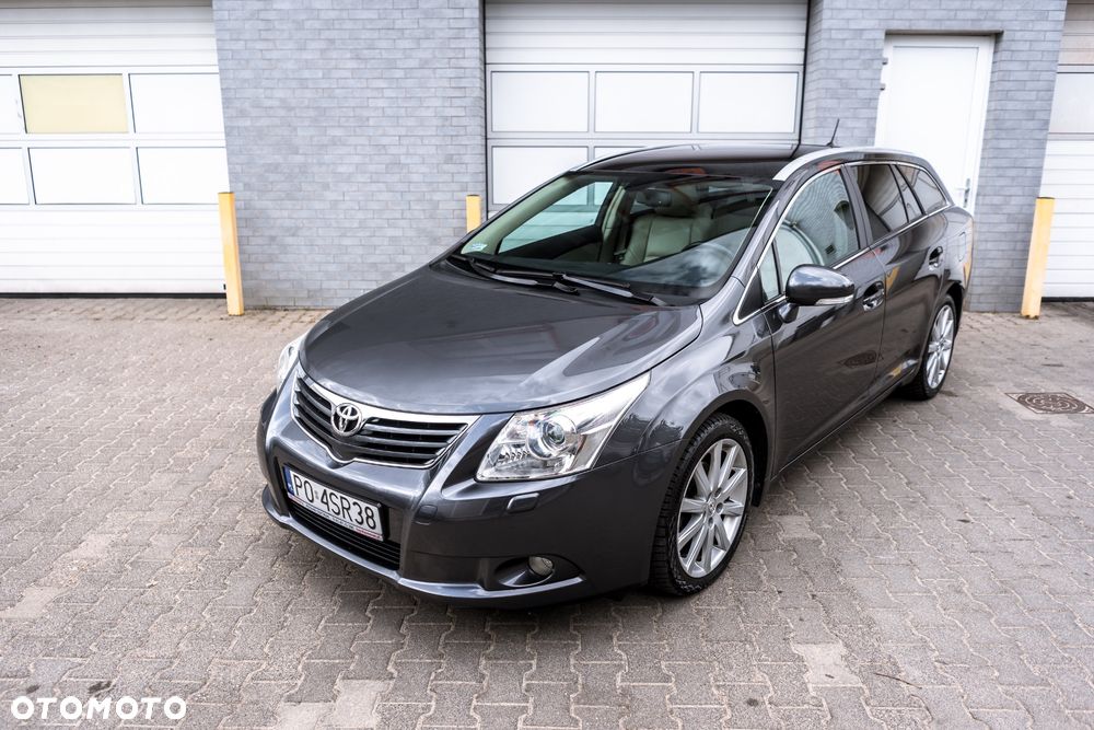 Toyota Avensis 2.0 Sol plus NAVI - 1