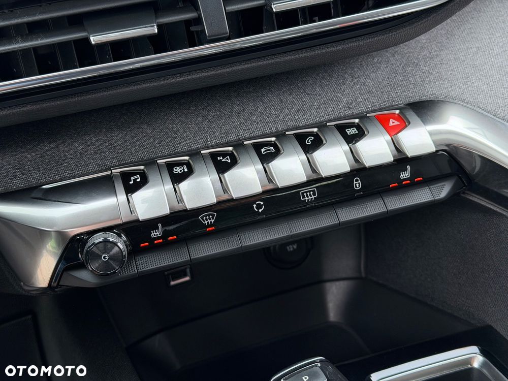 Peugeot 3008 BlueHDi 130 Stop & Start EAT8 Allure - 28