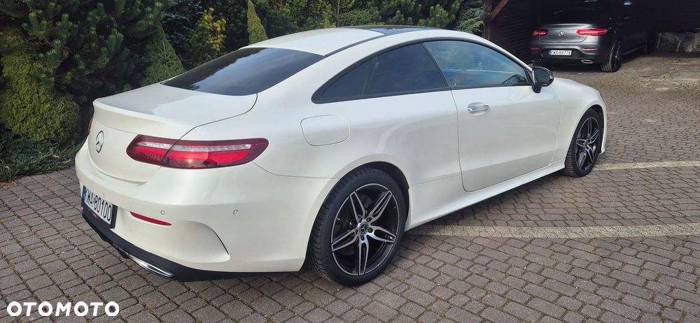 Mercedes-Benz Klasa E 400 4-Matic 9G-TRONIC - 2