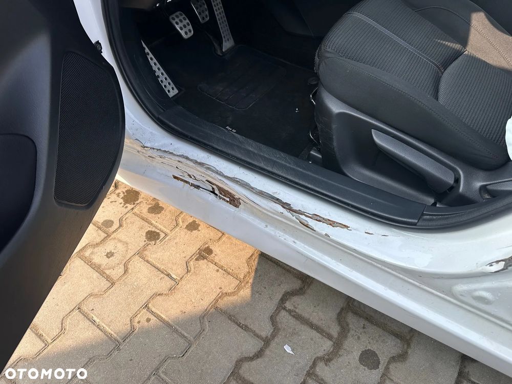 Mazda 3 - 5