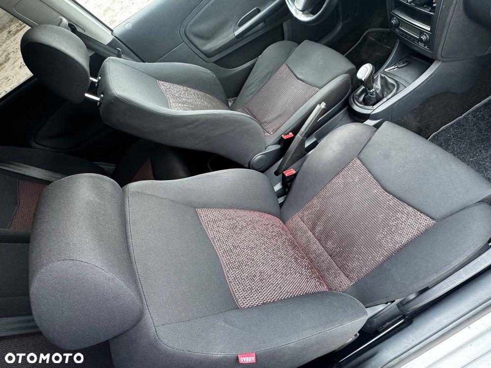 Seat Ibiza 1.4 16V Reference - 12