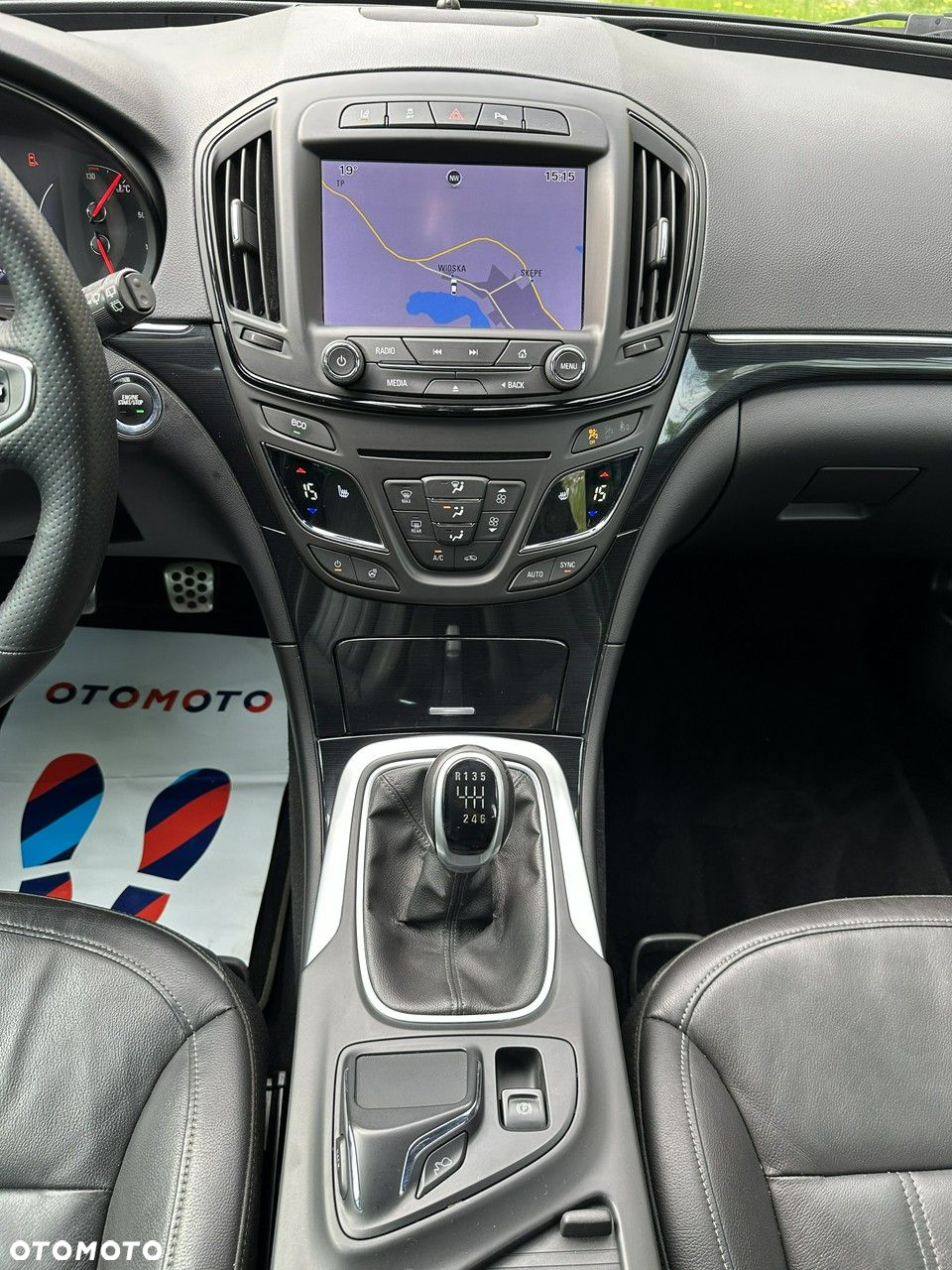 Opel Insignia - 35