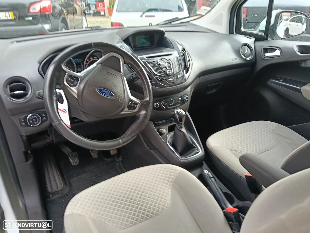 Ford Tourneo Courier 1.5 TDCi Titanium - 12