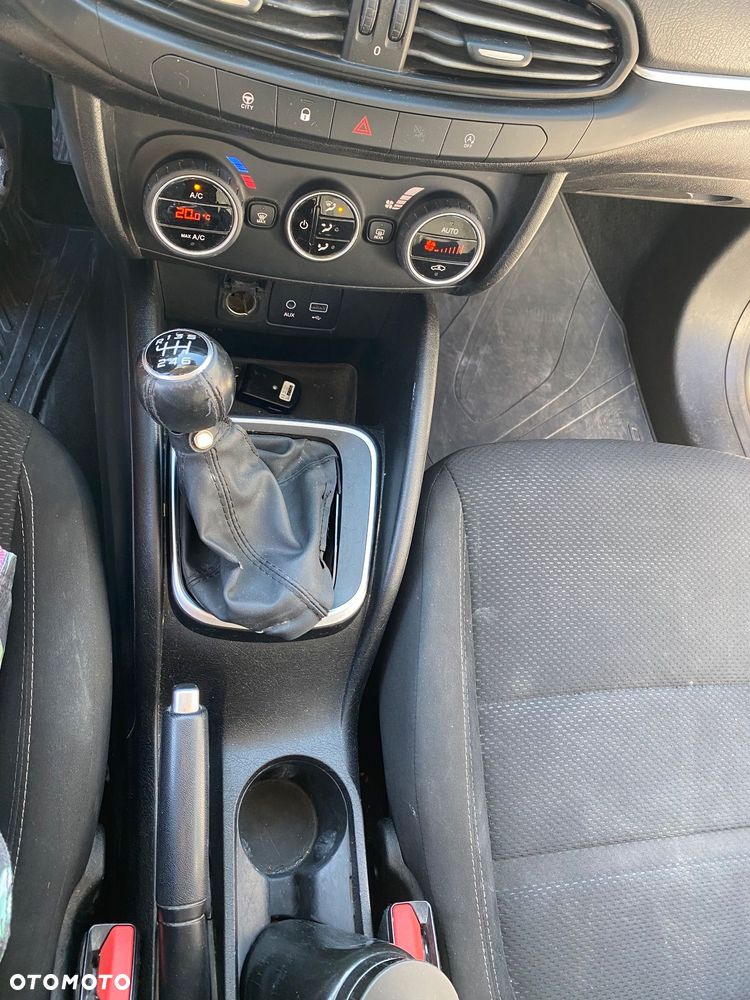 Fiat Tipo 1.4 T-Jet 16v Lounge - 20