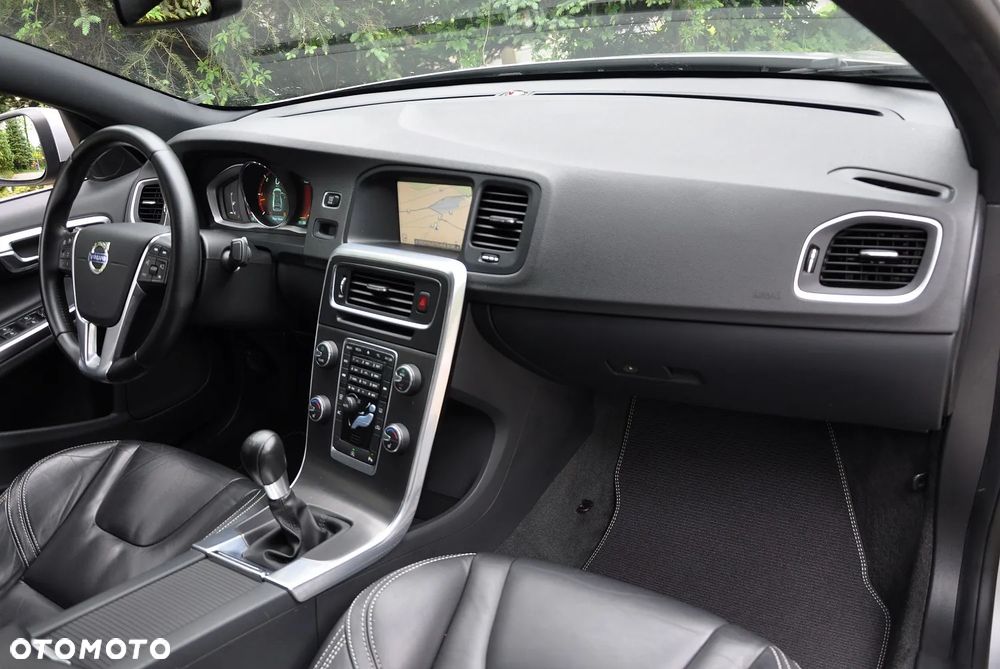 Volvo S60 D4 R-Design Summum - 24