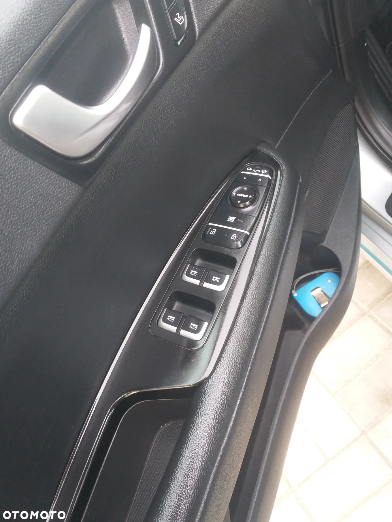 Kia Optima Plug-in Hybrid - 10