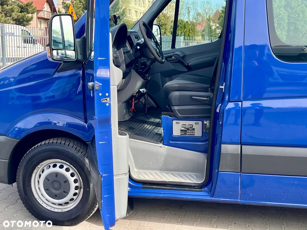 Volkswagen CRAFTER 7 OSÓB / SALON POLSKA / BEZWYPADKOWY / PIERWSZY WŁAŚCICIEL / 2.0 140KM ! ! - 11