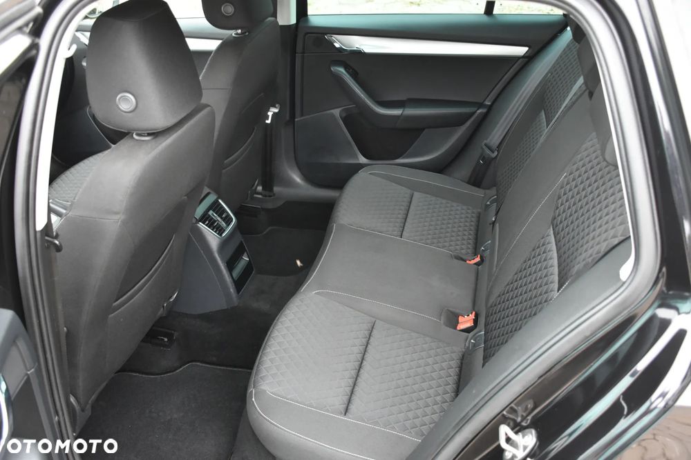 Skoda Octavia 2.0 TDI (Green tec) Style - 23