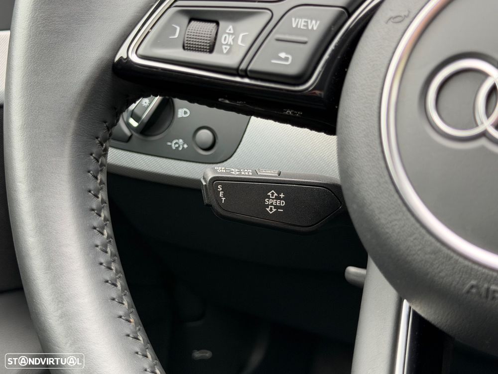 Audi A4 Avant 35 TDI S tronic design - 33