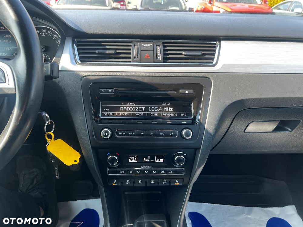 Skoda RAPID 1.6 TDI Elegance - 8