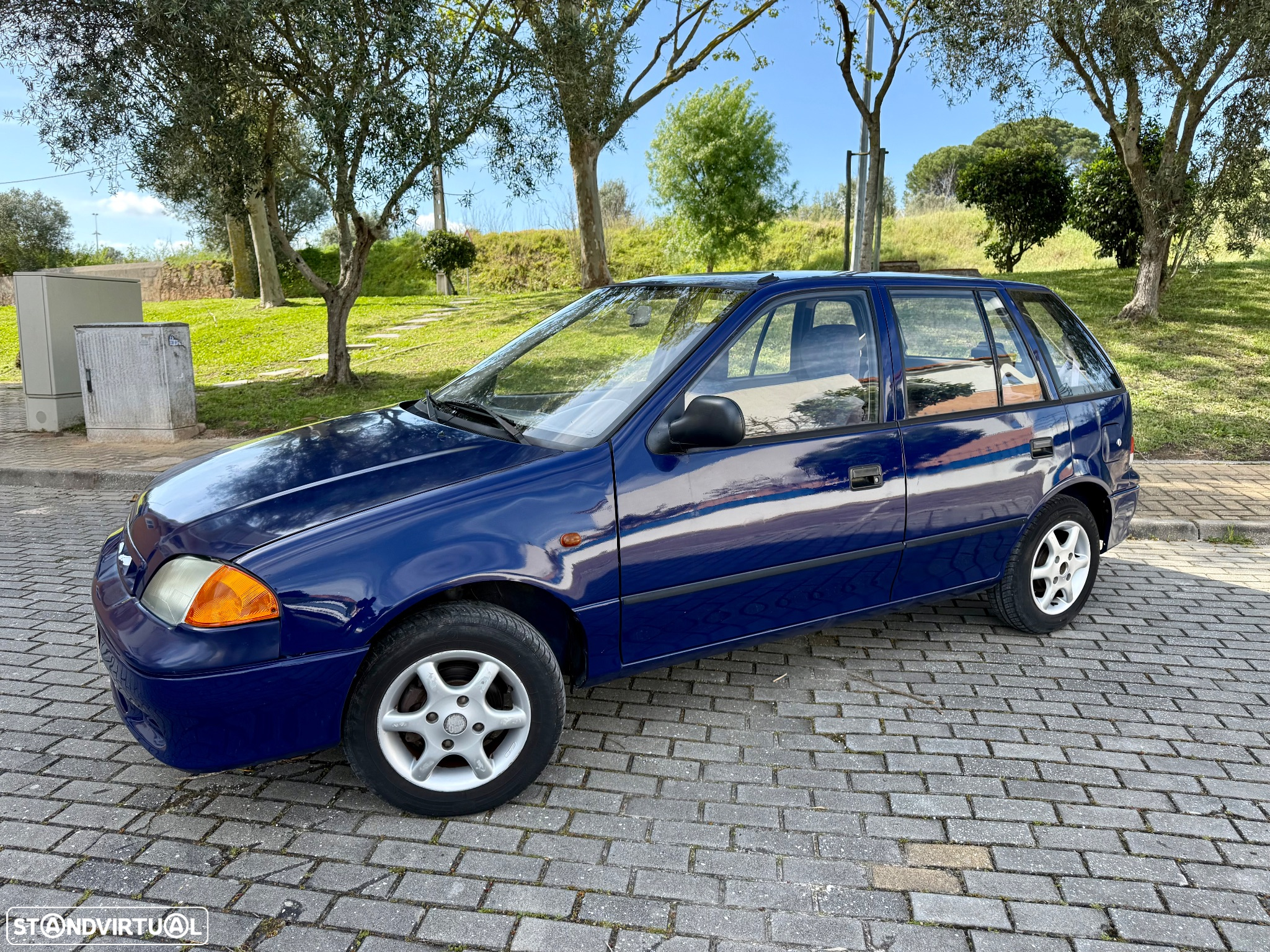 Suzuki Swift 1.0 GLX DA - 2