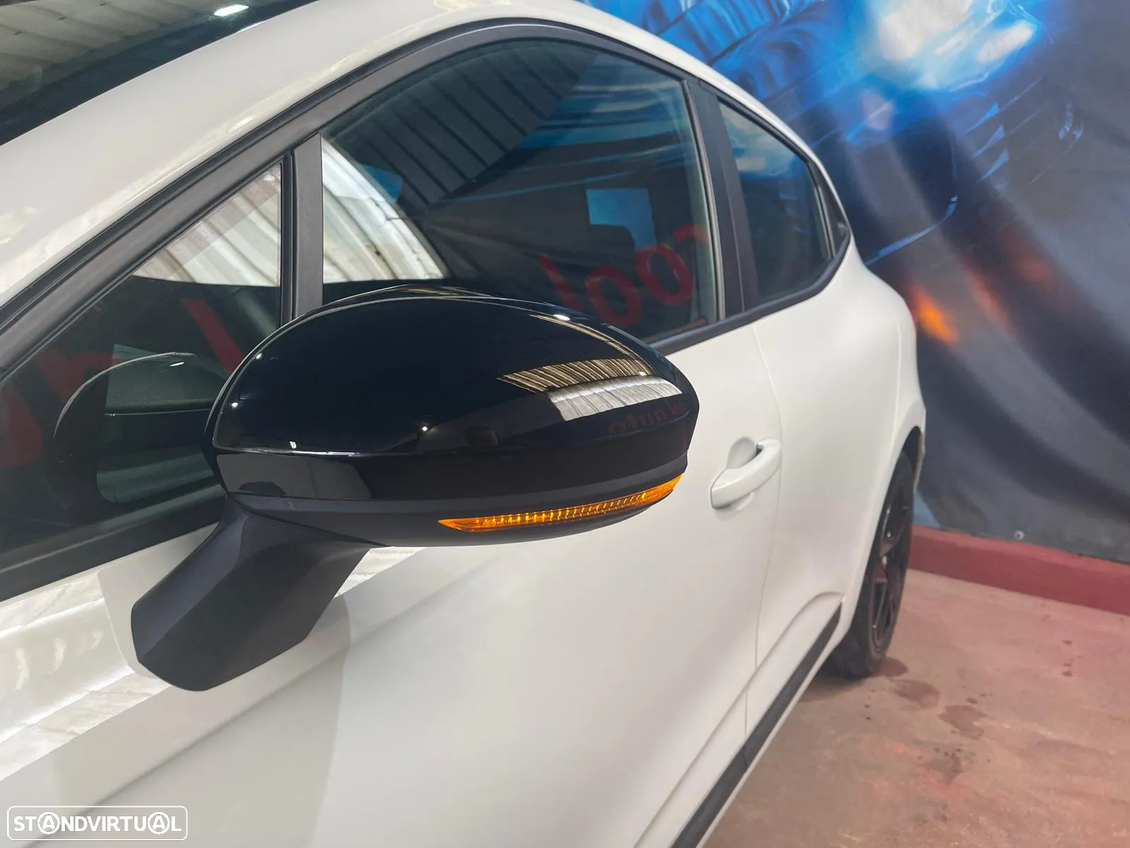 Renault Clio BLUE dCi 100 BUSINESS EDITION - 24