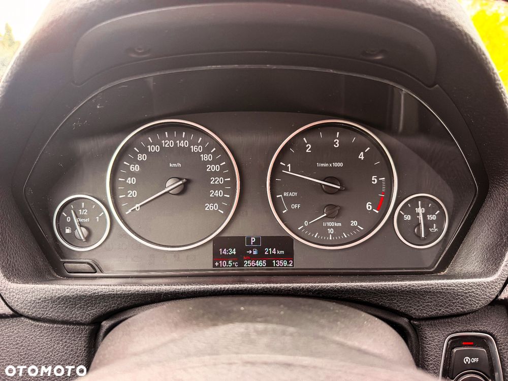 BMW Seria 3 - 36