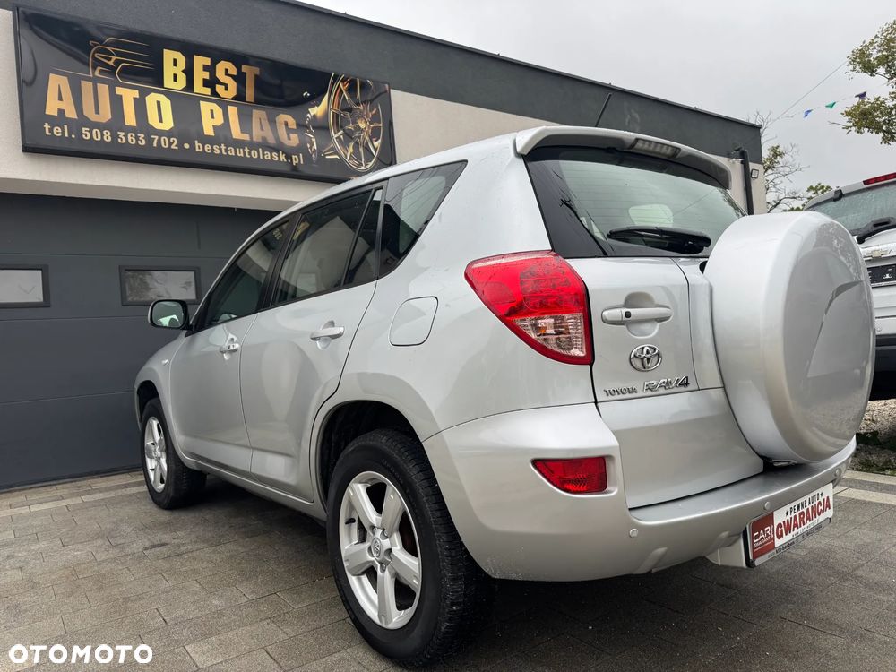 Toyota RAV4 2.0 4x4 Automatik Executive - 24
