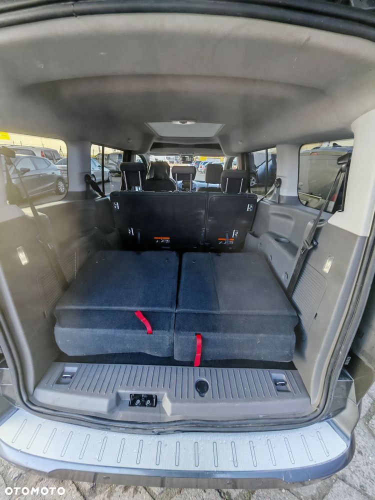 Używany Ford Tourneo Connect Grand 2018 - 64 299,48 PLN, 252 058