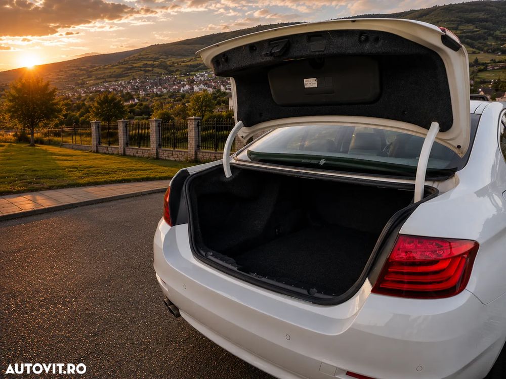 BMW Seria 5 520d Aut. Luxury Line - 5