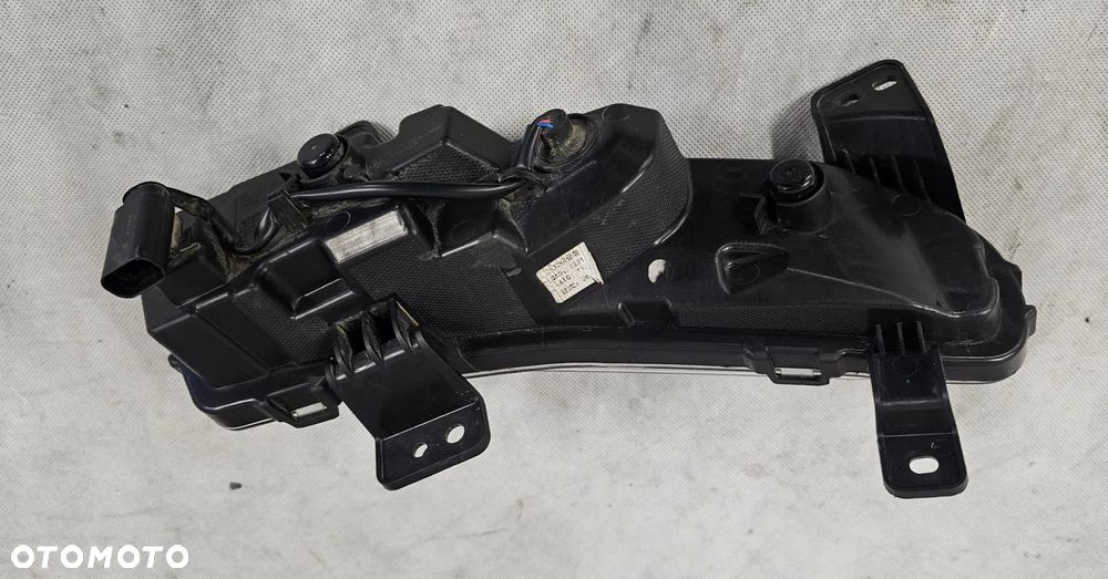 LEWY HALOGEN DRL MG4 EH320008 - 2