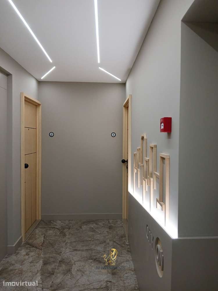 Apartamento Duplex T0 Novo - Grande imagem: 3/28