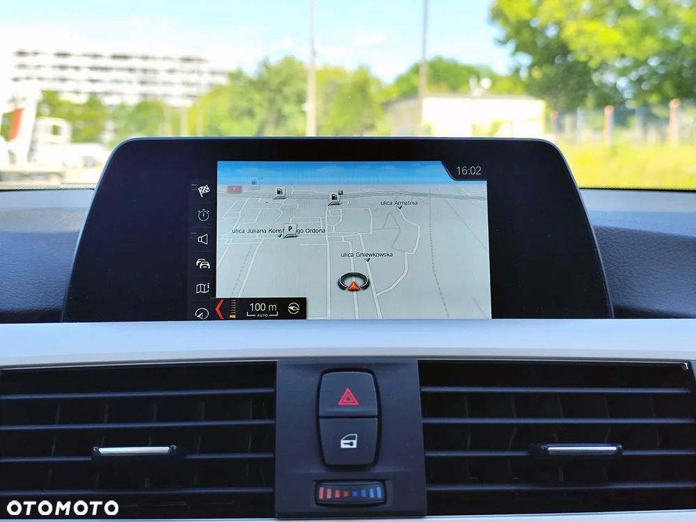 BMW Seria 3 318i GPF Advantage - 17