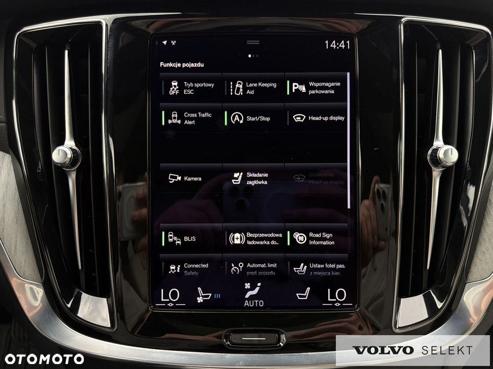 Volvo V60 Cross Country - 21