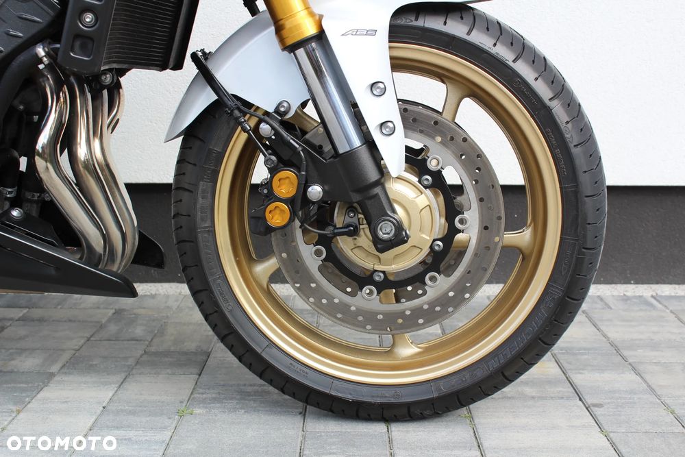 Yamaha FZ8 - 18