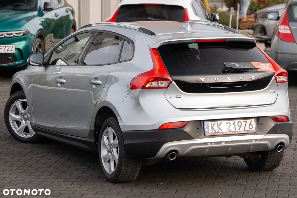 Volvo V40 Cross Country D3 Momentum - 14