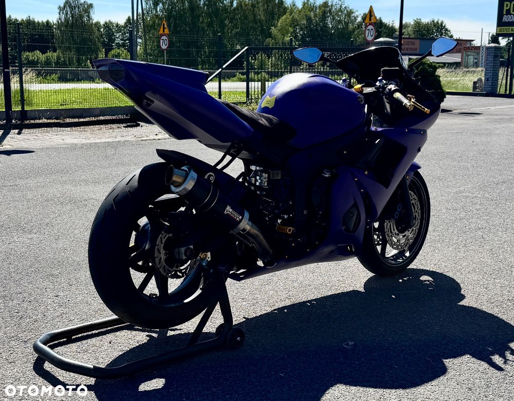Yamaha R6 - 6