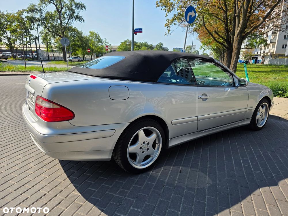 Mercedes-Benz CLK - 22