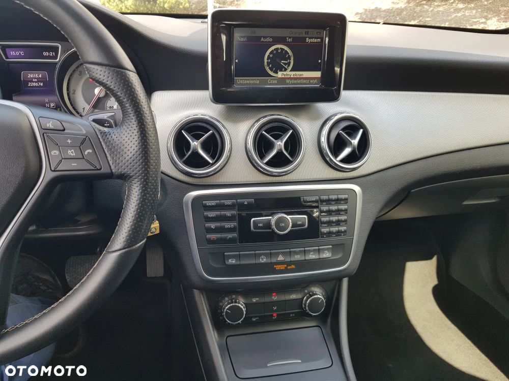 Mercedes-Benz GLA 220 CDI 4Matic 7G-DCT Style - 10