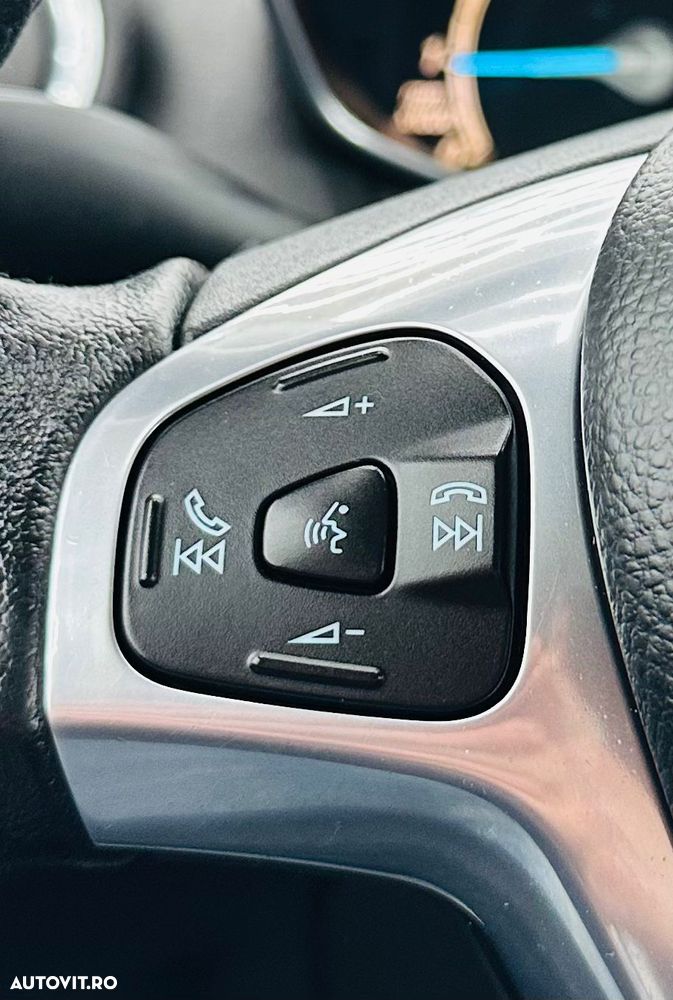 Ford Fiesta 1.0 EcoBoost Start-Stop Trend - 25