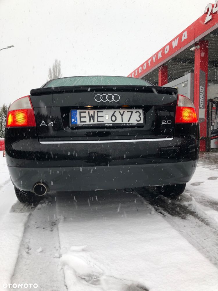 Audi A4 Limousine - 11