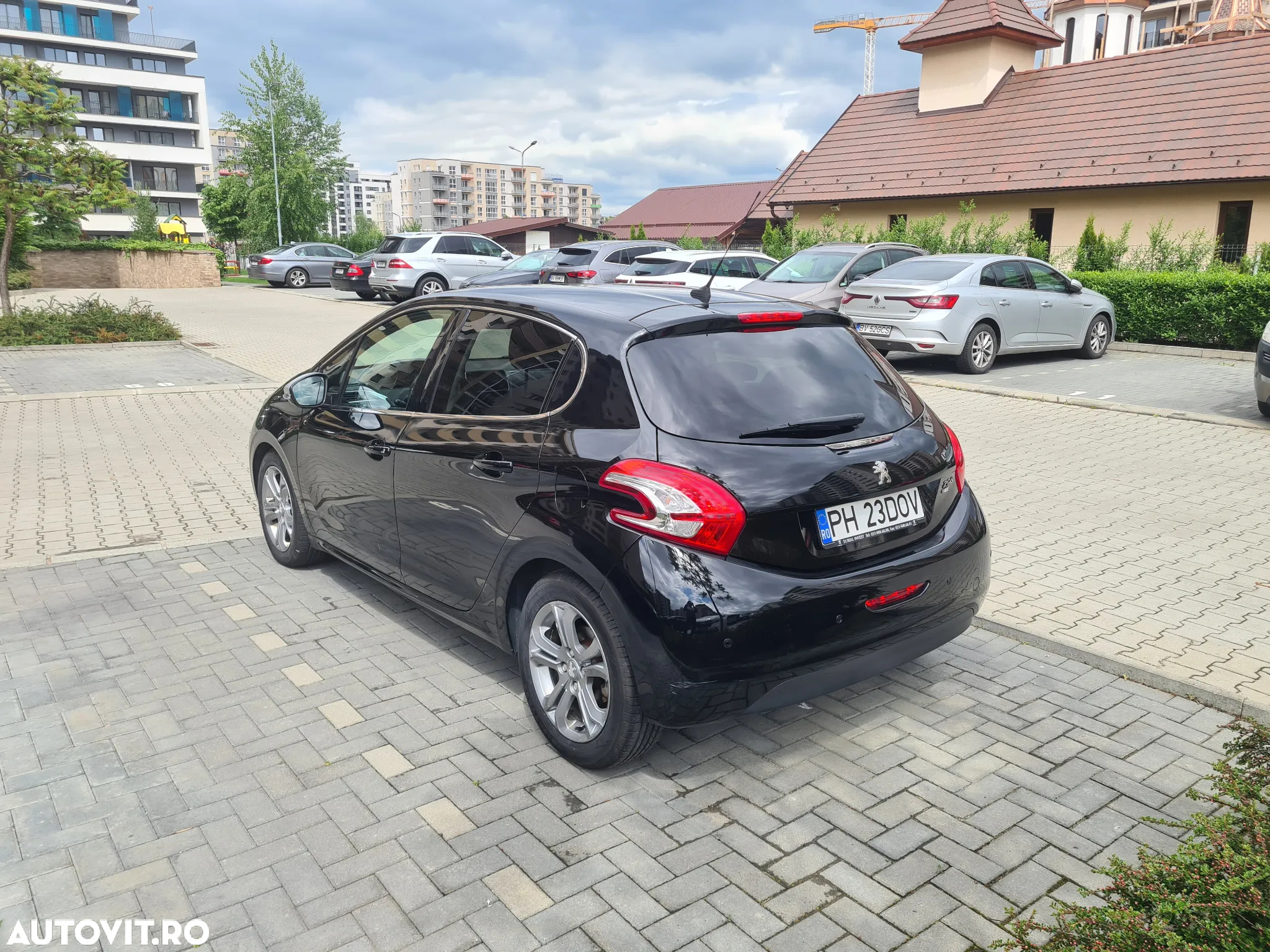 Peugeot 208 1.6 e-HDi FAP STT Allure - 7