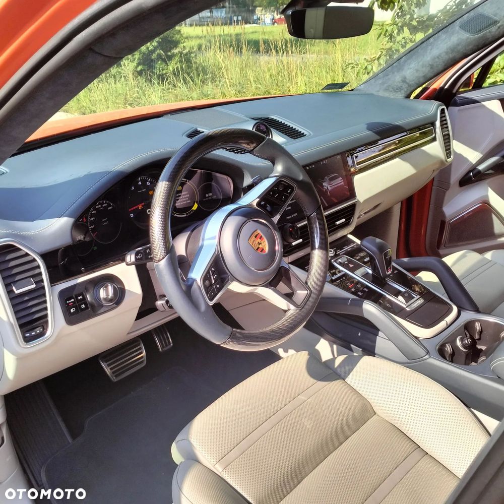 Porsche Cayenne S - 6