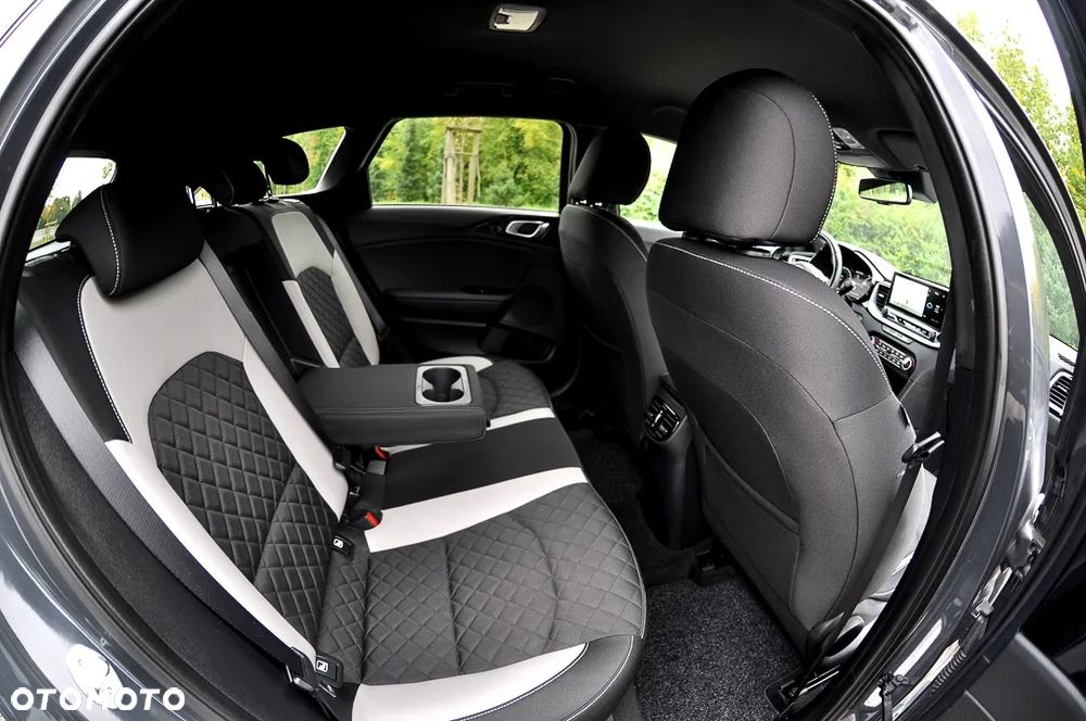 Kia Ceed 1.6 CRDi DCT GT Line - 25