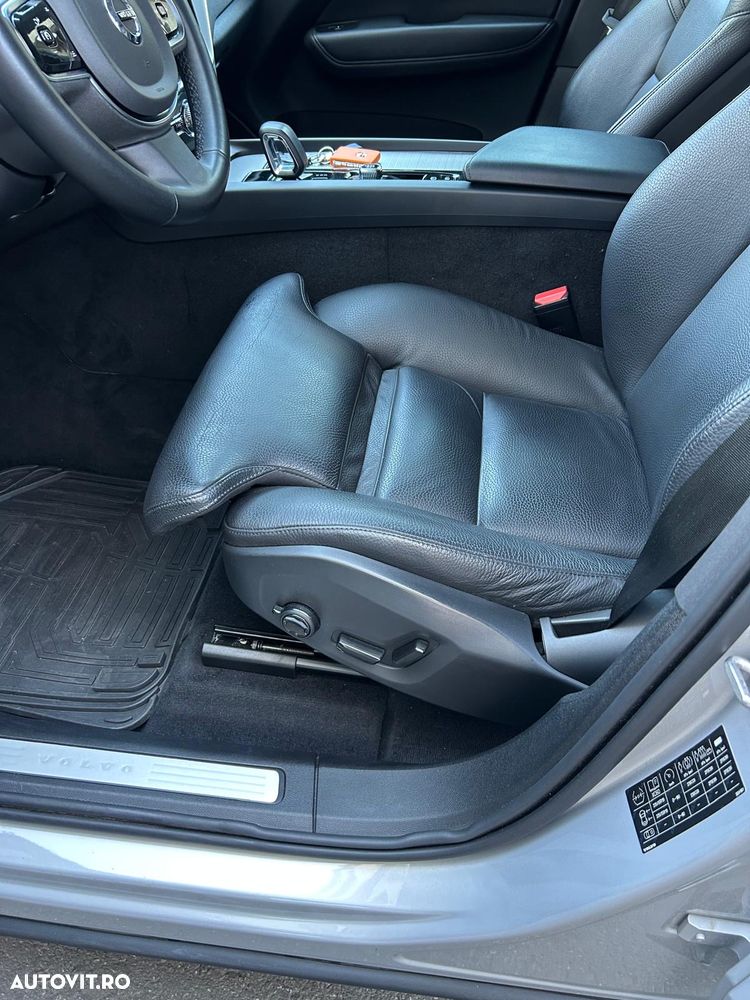 Volvo XC 60 B4 MHEV AT8 FWD Momentum - 9