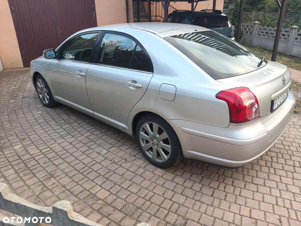 Toyota Avensis 2.0 D-4D Sol - 5