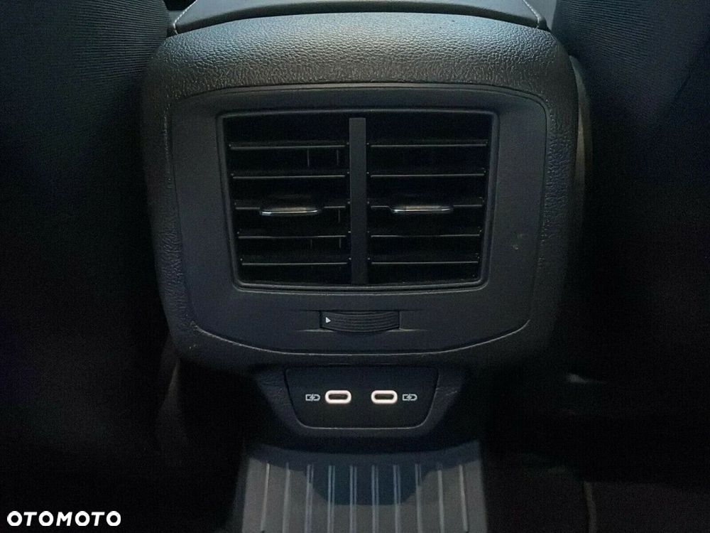 Volkswagen T-Roc 1.5 TSI Style DSG - 23