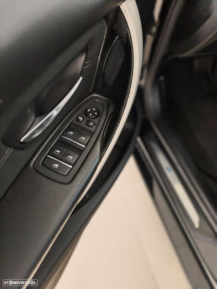 BMW 330 e iPerformance Advantage - 16