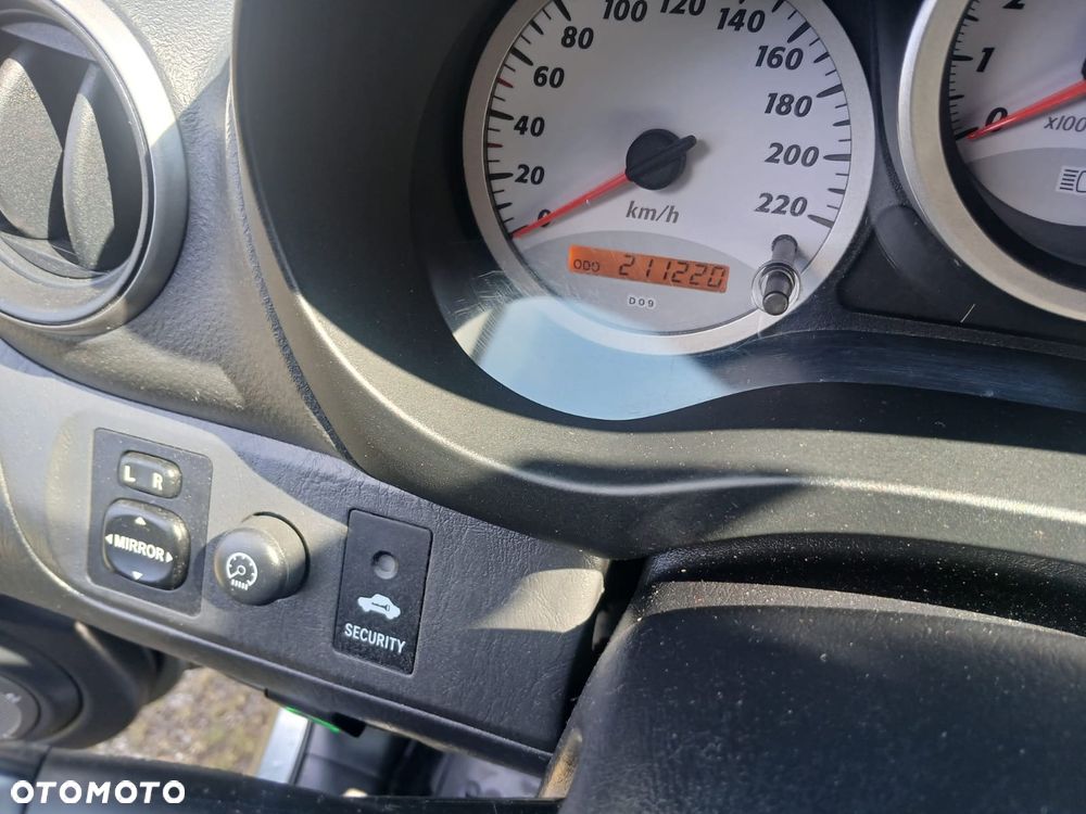 Toyota RAV4 2.0 VVT-i 4x4 - 6