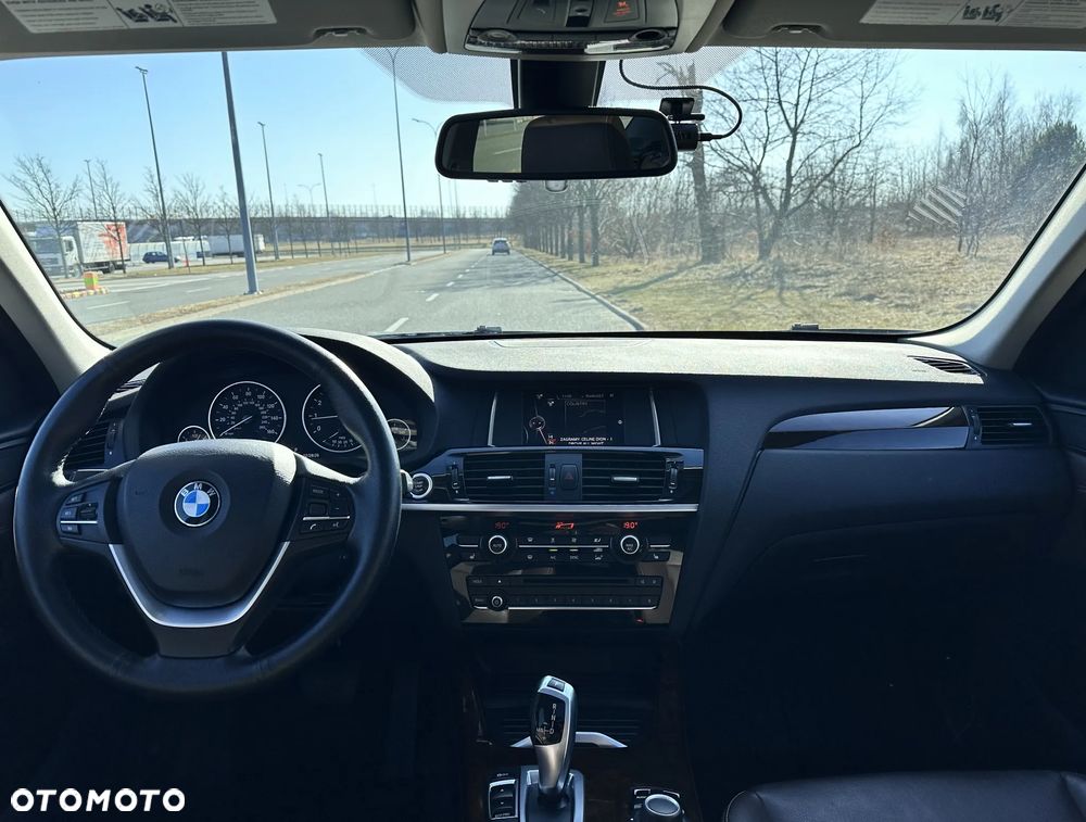 BMW X3 xDrive28i Sport-Aut xLine - 17