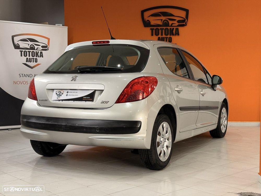 Peugeot 207 1.4 16V Active - 3