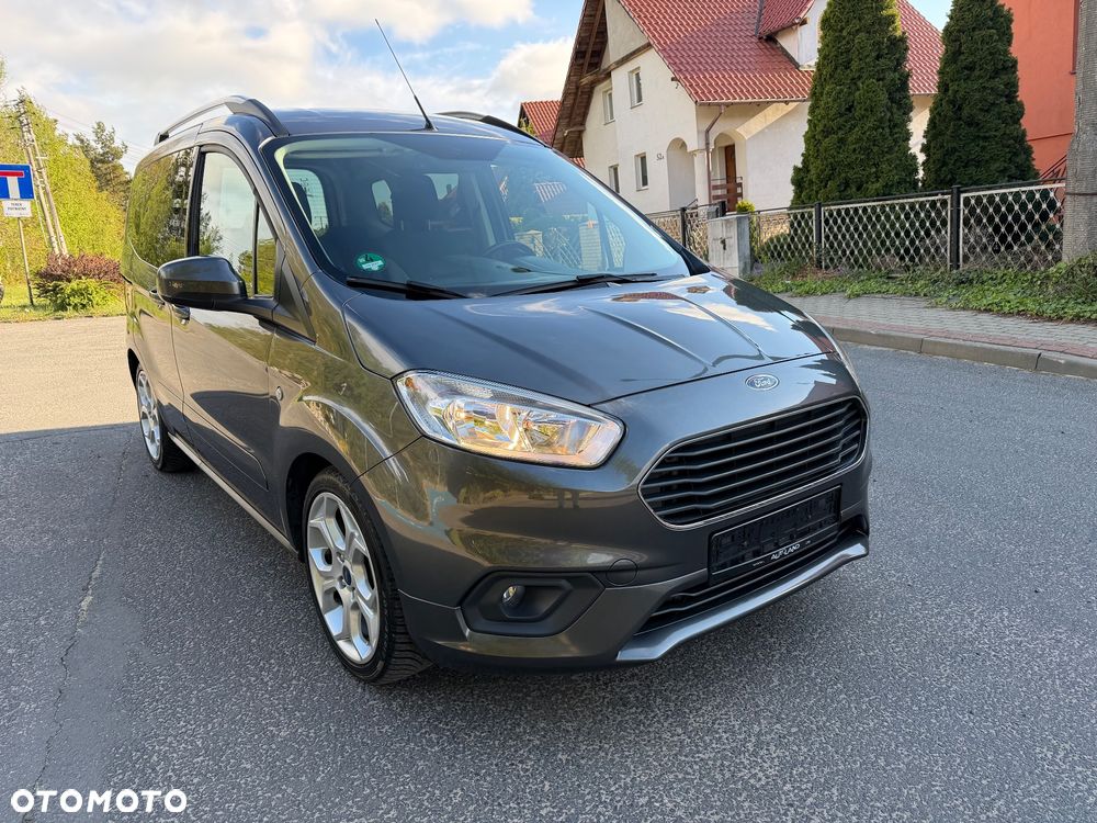 Ford Tourneo Courier 1.0 EcoBoost S&S Titanium - 4