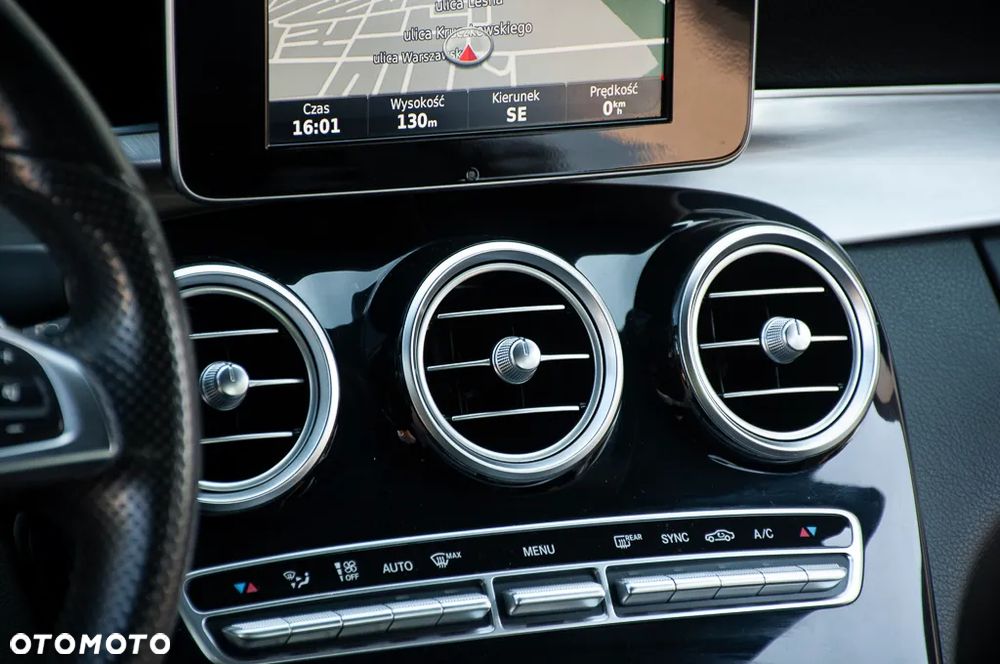 Mercedes-Benz Klasa C 180 (BlueTEC) d 7G-TRONIC AMG Line - 34