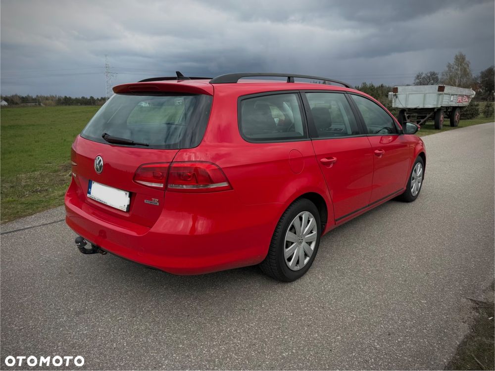 Volkswagen Passat 1.6 TDI DPF BlueMot Trendline - 4