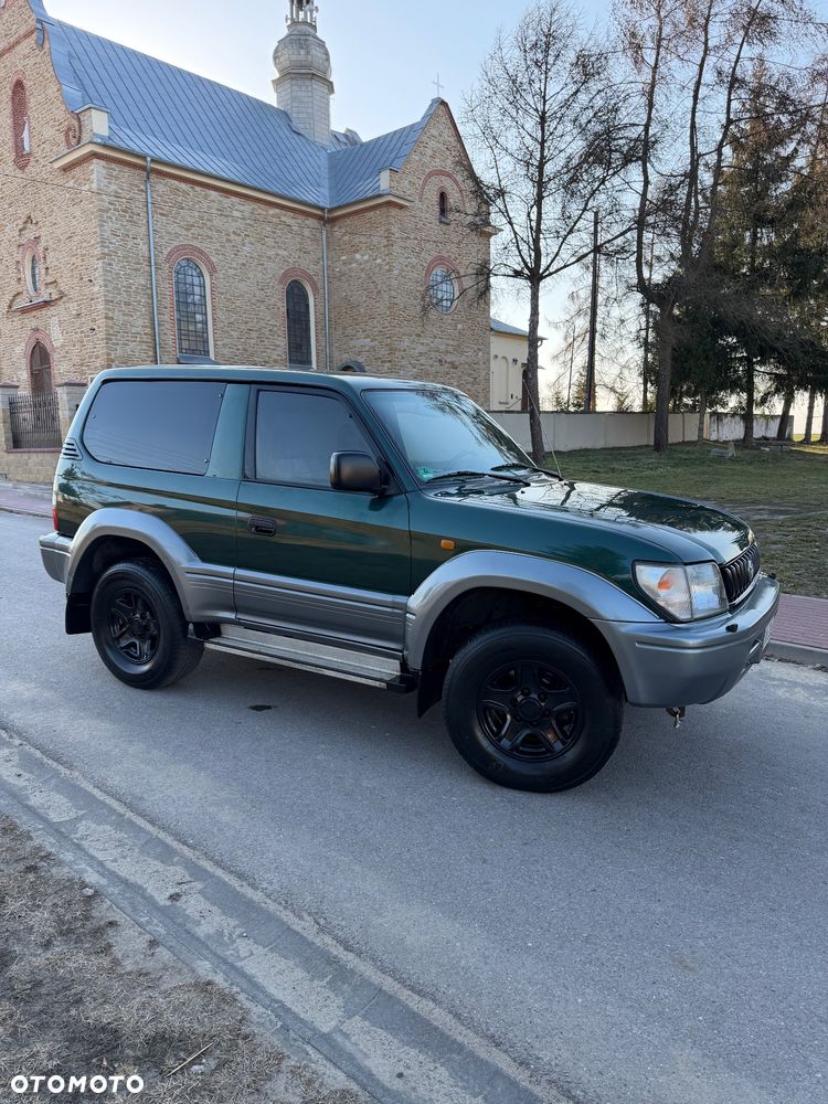 Toyota Land Cruiser - 16